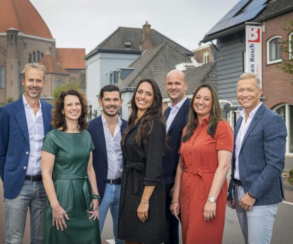 HR_Van_den_Bosch_Makelaars_01 HR_Van_den_Bosch_Makelaars_01